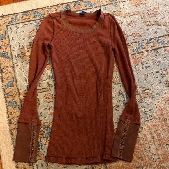 Free People Rust Long Sleeve Top with Button Cuffs - Picture 1 of 3